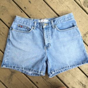 Tommy Hilfiger boyfriend shorts
